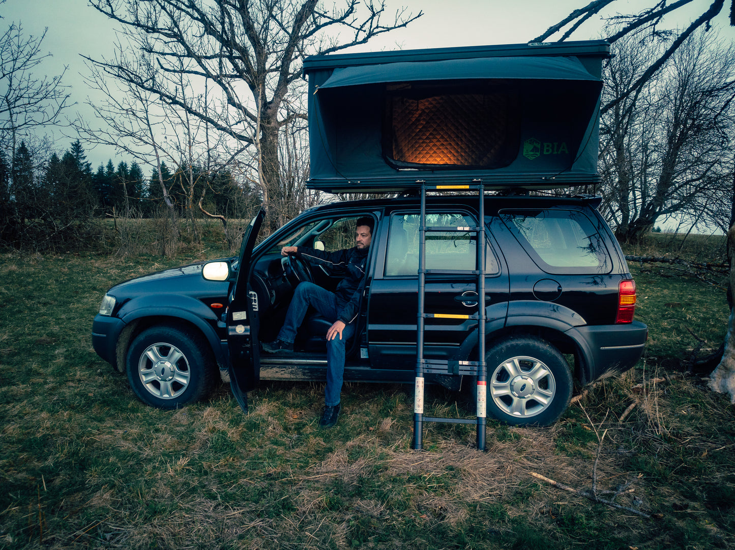 Hard-shell roof top tent "Robert"