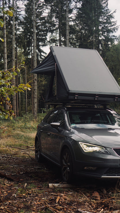 Hard-shell roof top tent "Gerald"